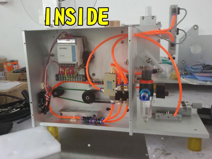 Etiquetadora lateral del doble de la economía del acero inoxidable SUS304 para el etiquetado de la botella
