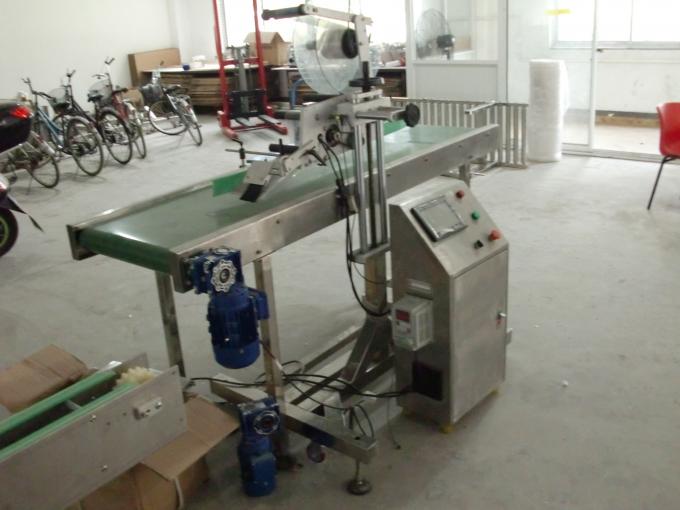 Aplicador autoadhesivo de la etiqueta de la superficie plana de la etiqueta engomada de la sobremesa con los objetos de alimentación de la máquina de paginación