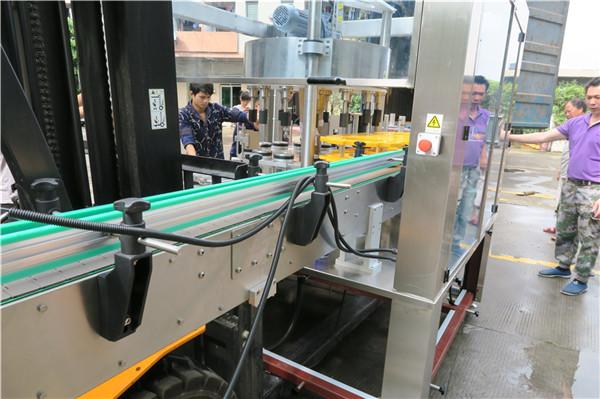 Máquina aplicadora de etiquetas automática delantera / trasera Equipo Speed 18000B / H