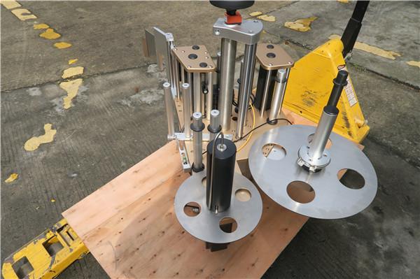 Etiquetadora rotativa de botella redonda con sistema de etiquetado de plato de rotación