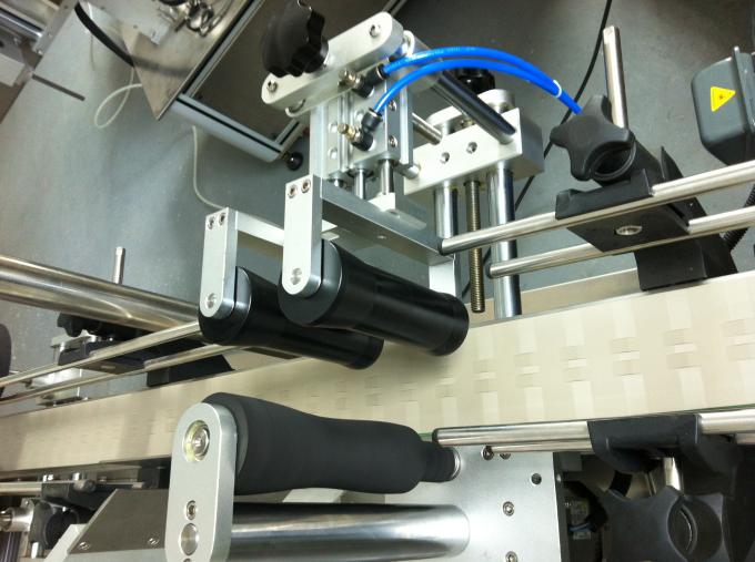 Etiquetadora autoadhesiva de la etiqueta engomada de la botella de vidrio, Etiquetadora del tarro de vidrio