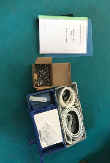 Etiquetadora de etiquetas adhesivas de doble cara de alta velocidad para botellas cuadradas / redondas / planas