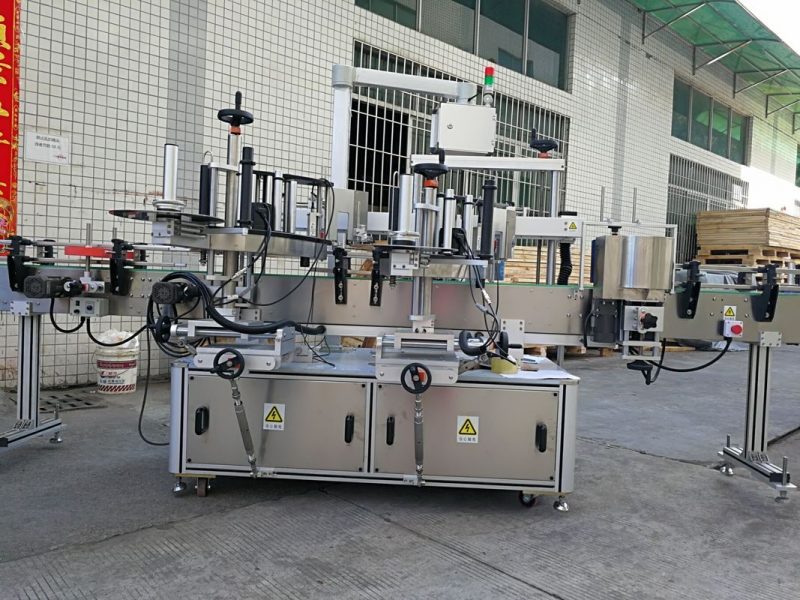 China Máquina automática de etiquetado de botellas cuadradas de un solo lado / proveedor de sistema de etiquetado autoadhesivo